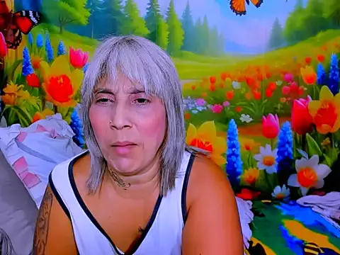 Chat +18 de indianroxy ao vivo
