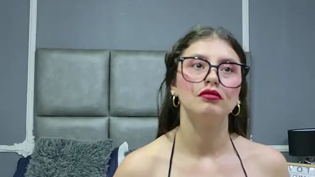 دردشة MadelineBeckert الجنسية المباشرة