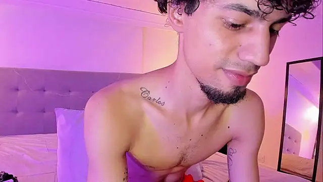 MichaelEvanss_ Adlı Modelin Canlı XXX Sohbeti