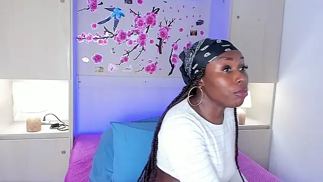 TaylorBloom XXX чат на живо