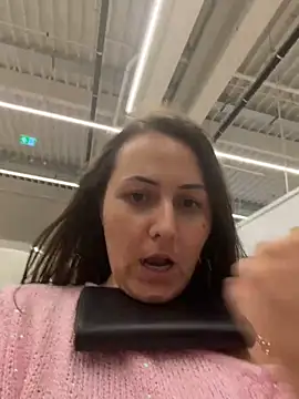 Chat +18 de BrunetteNymph ao vivo