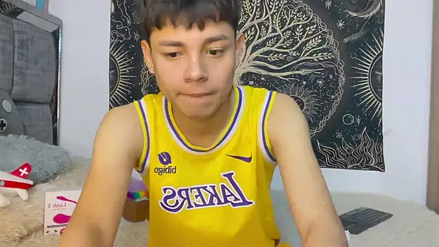 Andy_Belier23's Live XXX Chat