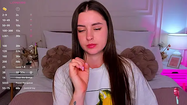 Онлайн чат XXX ElzaJons