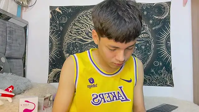 Andy_Belier23's Live XXX Chat