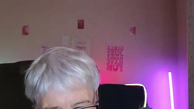 Sandra_Snowflake লাইভ XXX চ্যাট