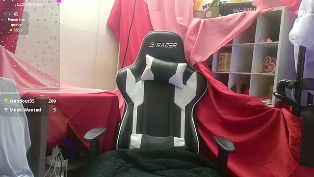 Chat +18 de squishkink ao vivo