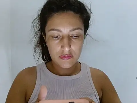 دردشة SarahFriendly الجنسية المباشرة