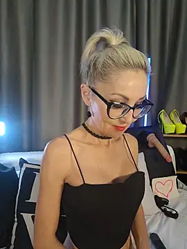 XXX chat uživo modela Milforja