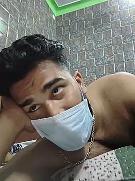 TNTBOSS01のライブXXXチャット