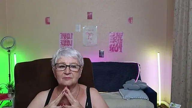 Chat +18 de Sandra_Snowflake ao vivo