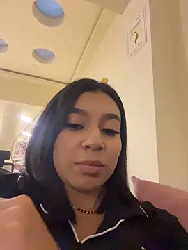 AlyssaRay live XXX chat