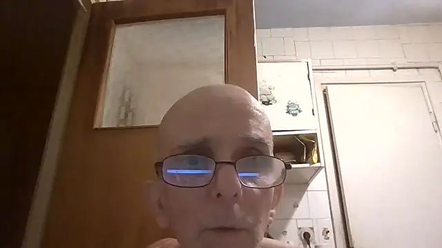 mariusica1@xh Live XXX Chat