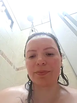 emmagreeyy12 Adlı Modelin Canlı XXX Sohbeti
