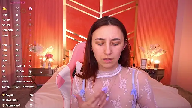 XXX chat uživo modela RoxieRay
