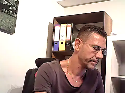 XXX chat uživo modela mastercharisma35