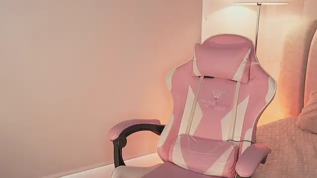 XXX chat uživo modela AmaraEvans