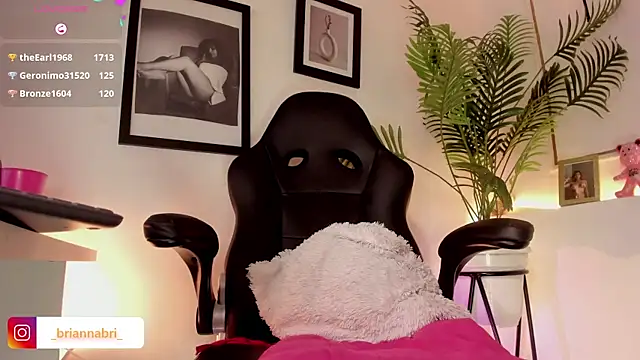 Živý XXX chat brianahill_