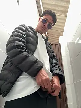 Онлайн чат XXX TavoHot_