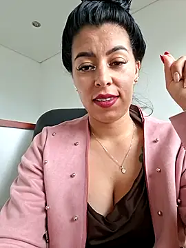 XXX chat uživo modela Luianna