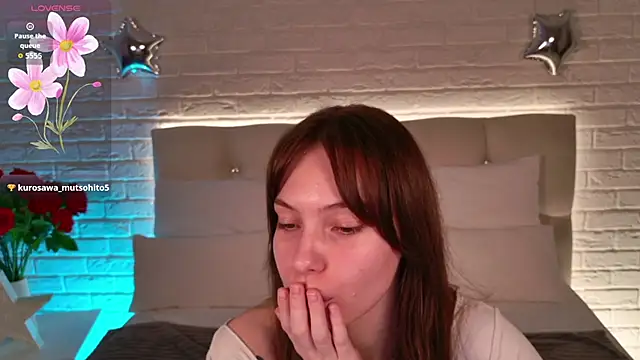 Mili_Joy élő XXX-chatje