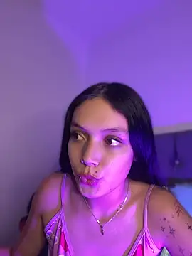 NIKA530's Live XXX Chat