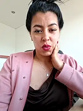 XXX chat uživo modela Luianna