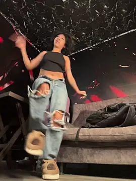 XXX chat uživo modela Laila_LS