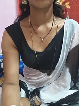 Rosely-rosely Adlı Modelin Canlı XXX Sohbeti