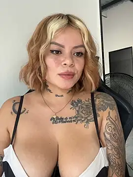 _CuteGirls_'s Live XXX Chat