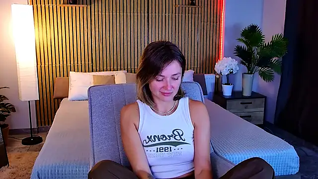 EmeraldGlow's Live XXX Chat