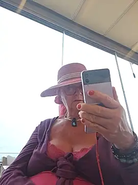 XXX chat uživo modela Hot-Muci