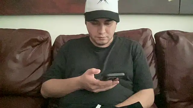 Chat +18 de tato15152 ao vivo