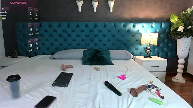 LunnaMoretti Chat XXX in diretta