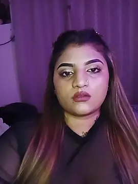 XXX chat uživo modela Sanaya_Gil