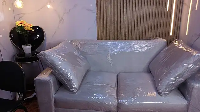 Kitten_Cam's Live XXX Chat