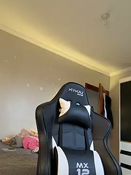 XXX chat uživo modela lemyny