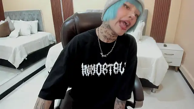 XXX chat uživo modela Bela_Craxkerr