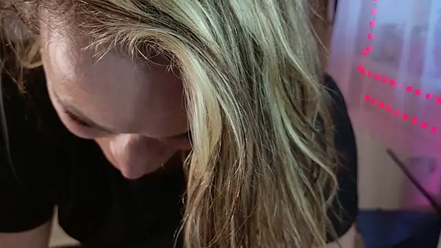 XXX chat uživo modela AnyutaSweety
