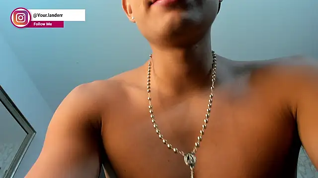 Lander_Cruz élő XXX-chatje
