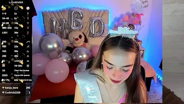 Chat +18 de Mia_Victoria22 ao vivo