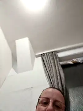 Goodass7's Live XXX Chat
