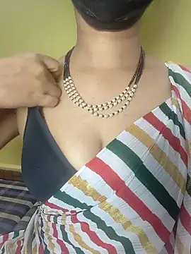 Praveena27telugu's Live XXX Chat