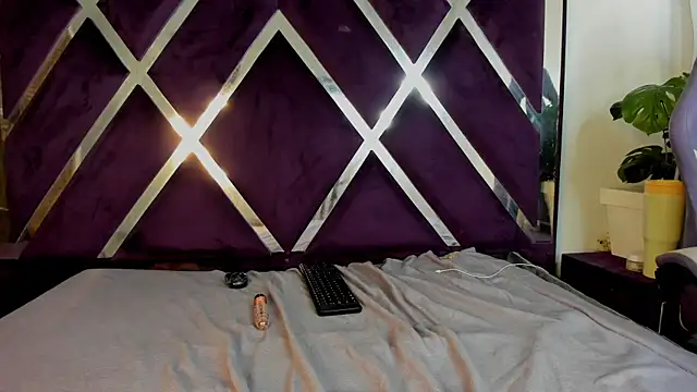 XXX chat uživo modela may_maireasm