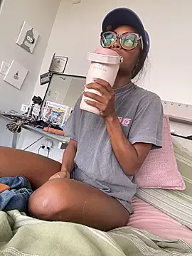 Princessssbby élő XXX-chatje