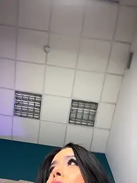 BustyAngelXXX 即時 XXX 聊天