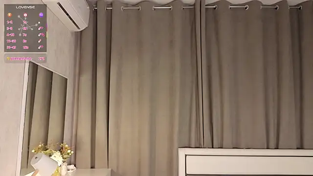 دردشة DaynaMacha الجنسية المباشرة