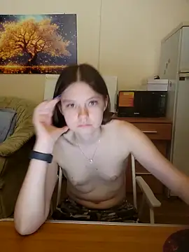 JessicaHolland1 Adlı Modelin Canlı XXX Sohbeti