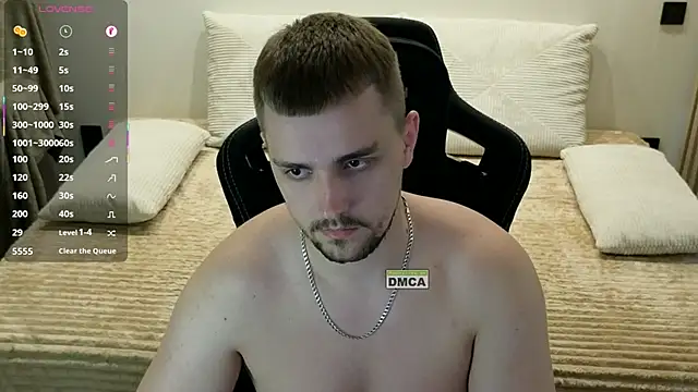 Czat XXX na żywo – Larstar01