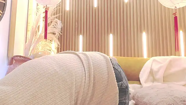 Chat +18 de Velvet_Curly ao vivo