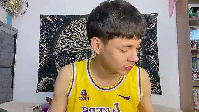 Andy_Belier23 XXX чат на живо